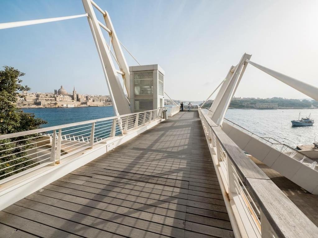 Luxury Apartment Inc Pool & Views Sliema Exterior foto